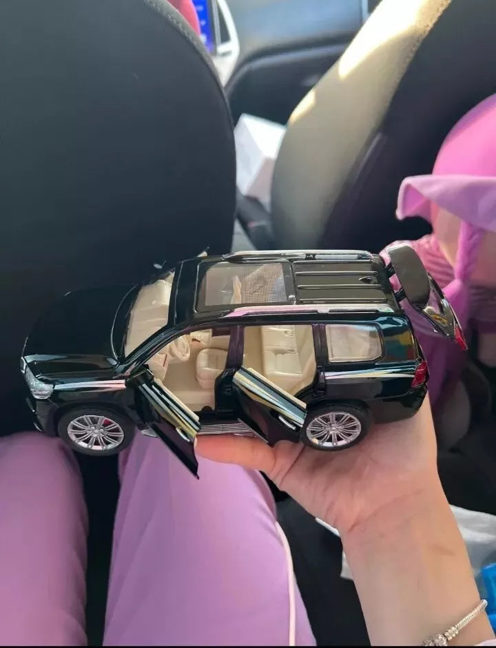 Toyota Land Cruiser |Best Selling ๐ฅ 1:24 Scale Die-Cast